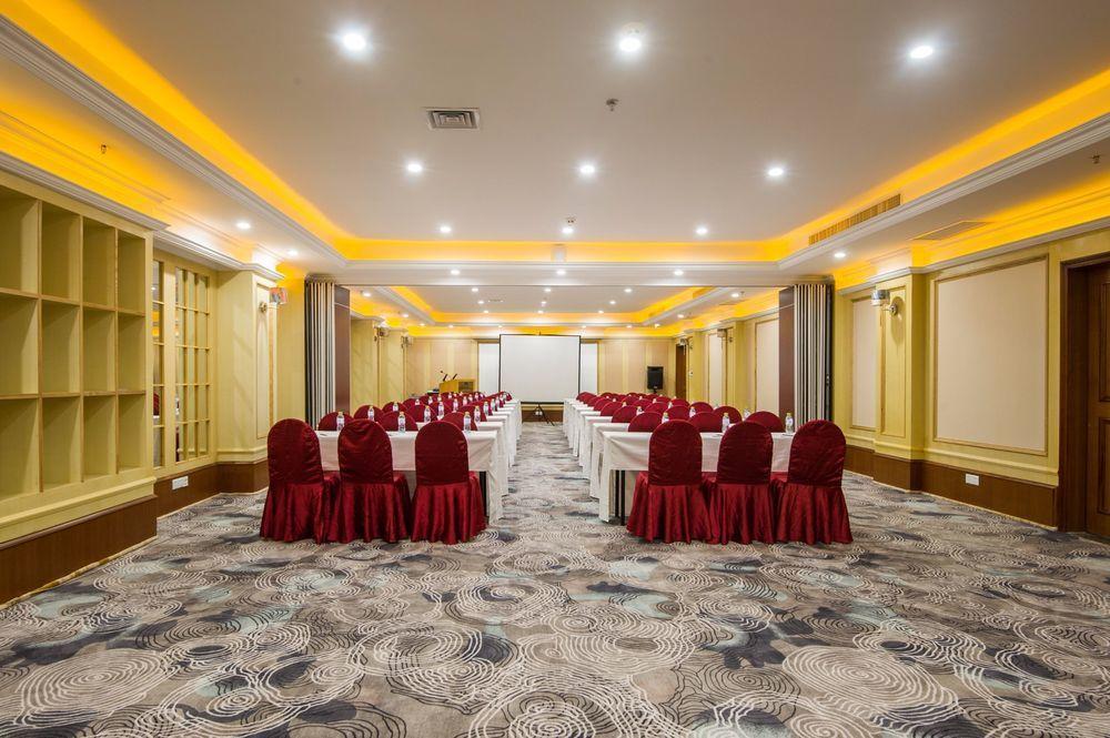Golden Palm Resort Sanya Exterior photo