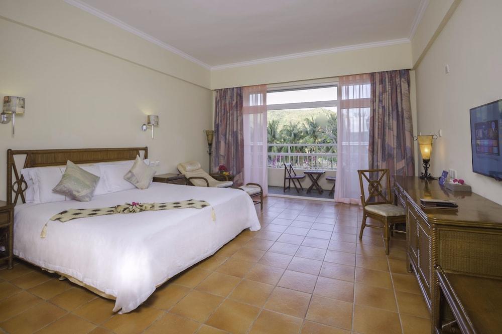 Golden Palm Resort Sanya Exterior photo